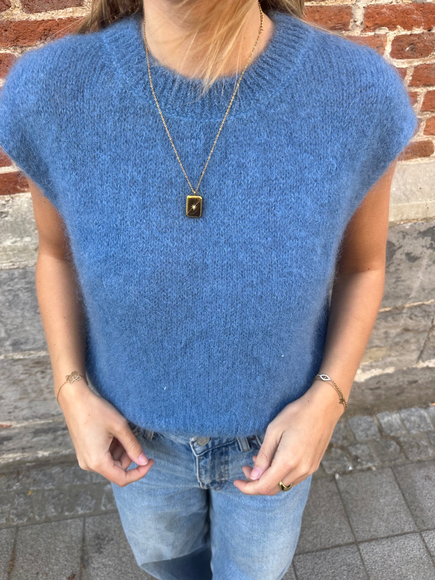 Sleeveless mohair sweater - jeans