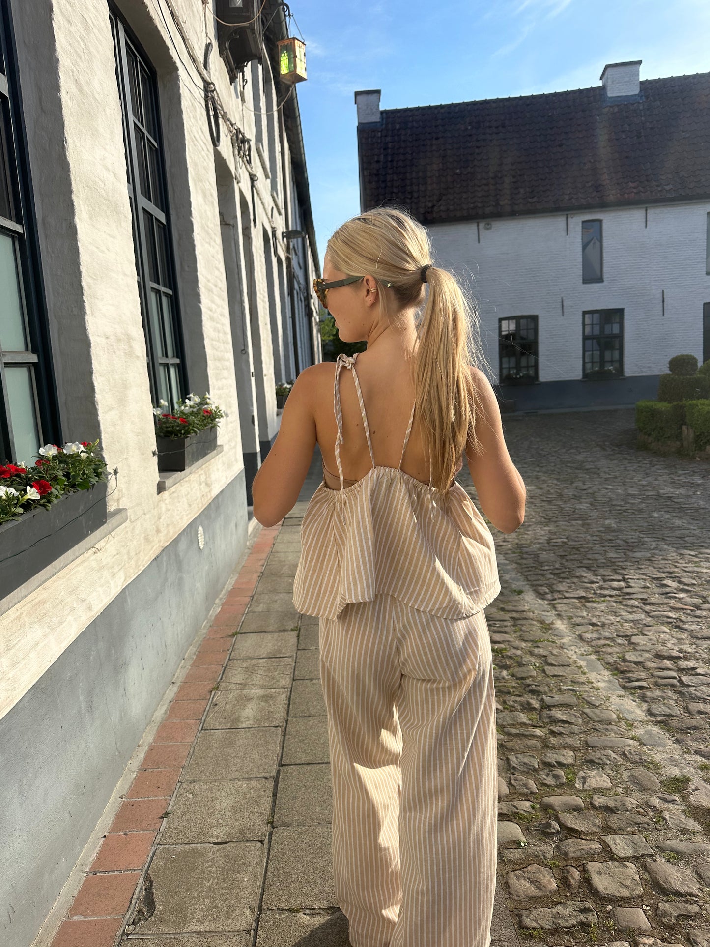 Striped set