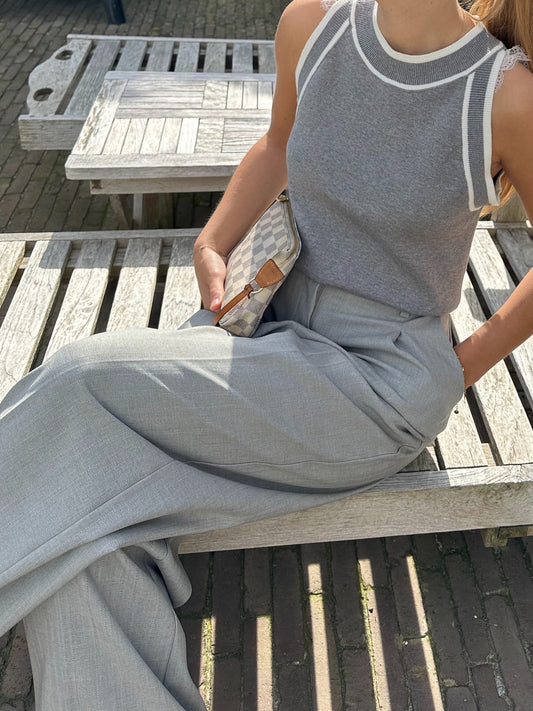 Grey top