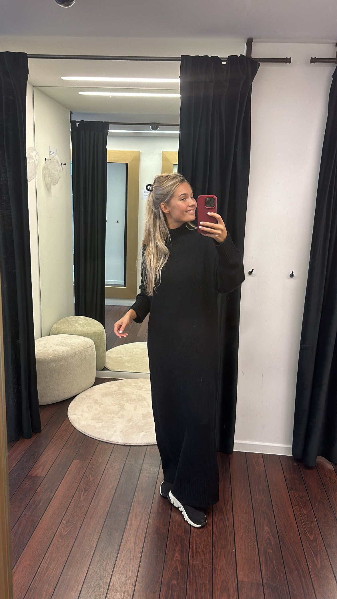 Long knit sweater dress - black