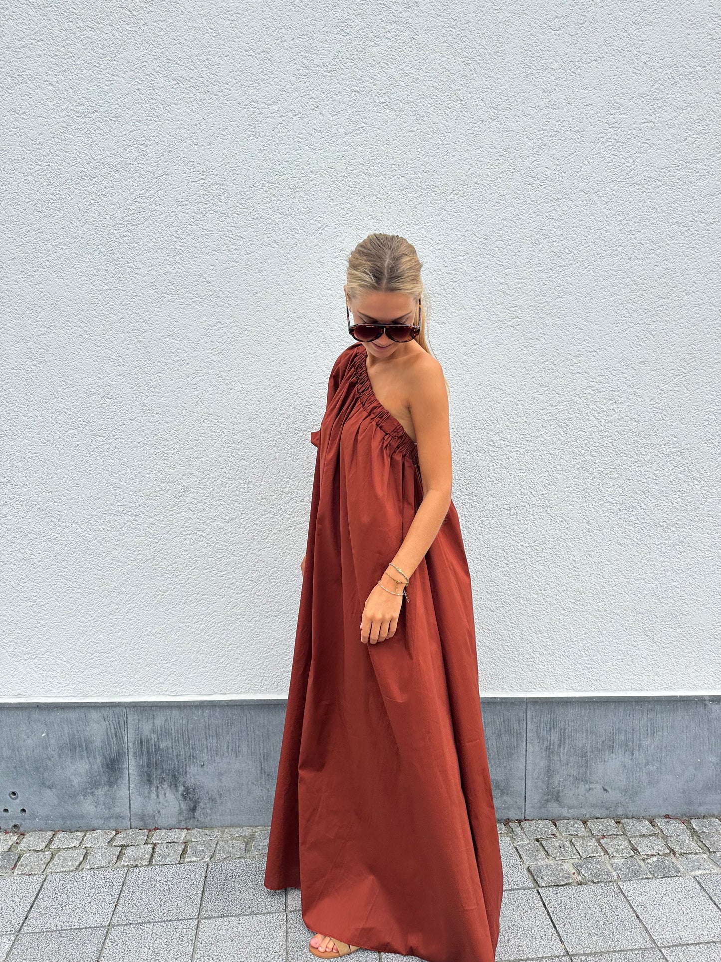 One shoulder dress terracotta